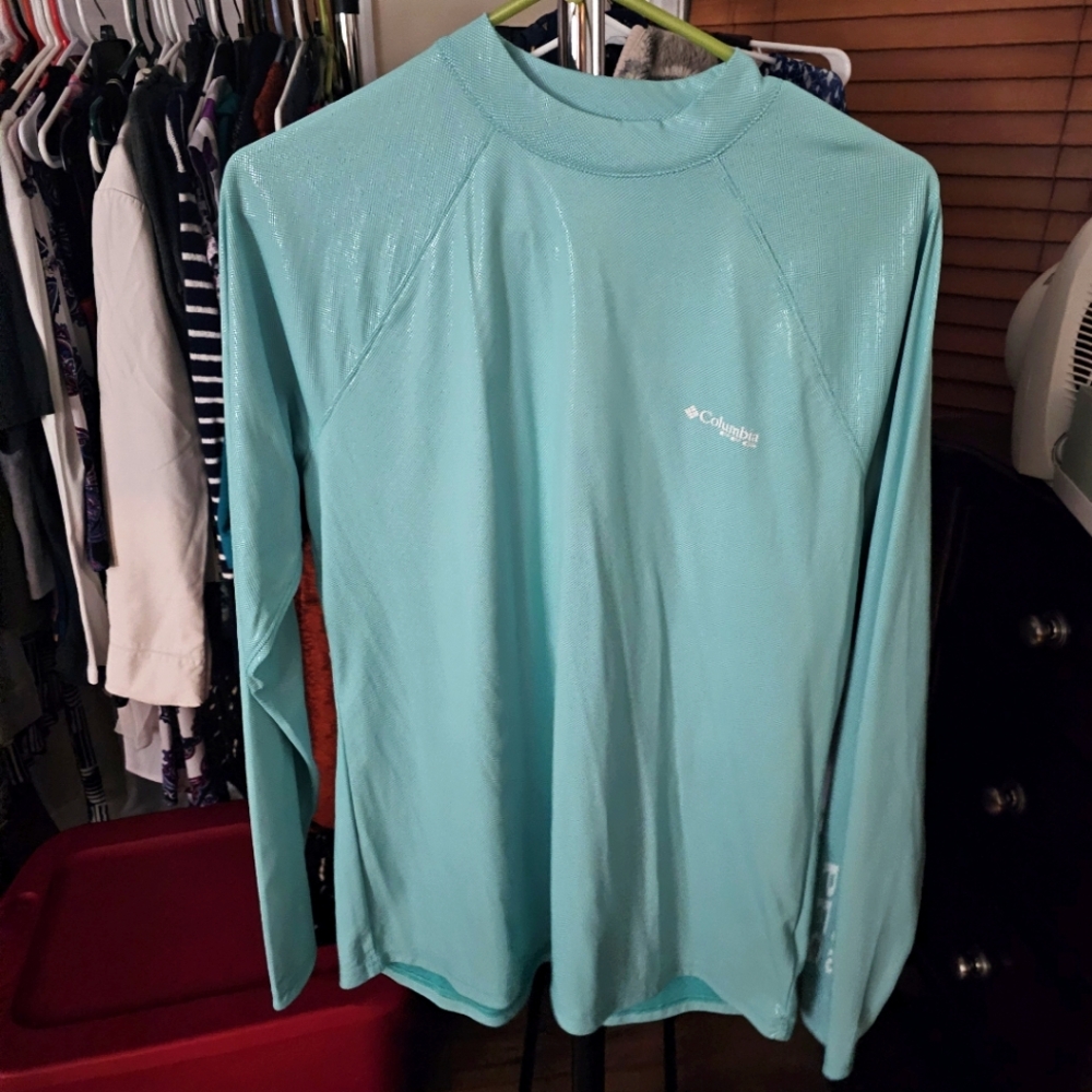 Columbia Aqua Long Sleeve Shirt